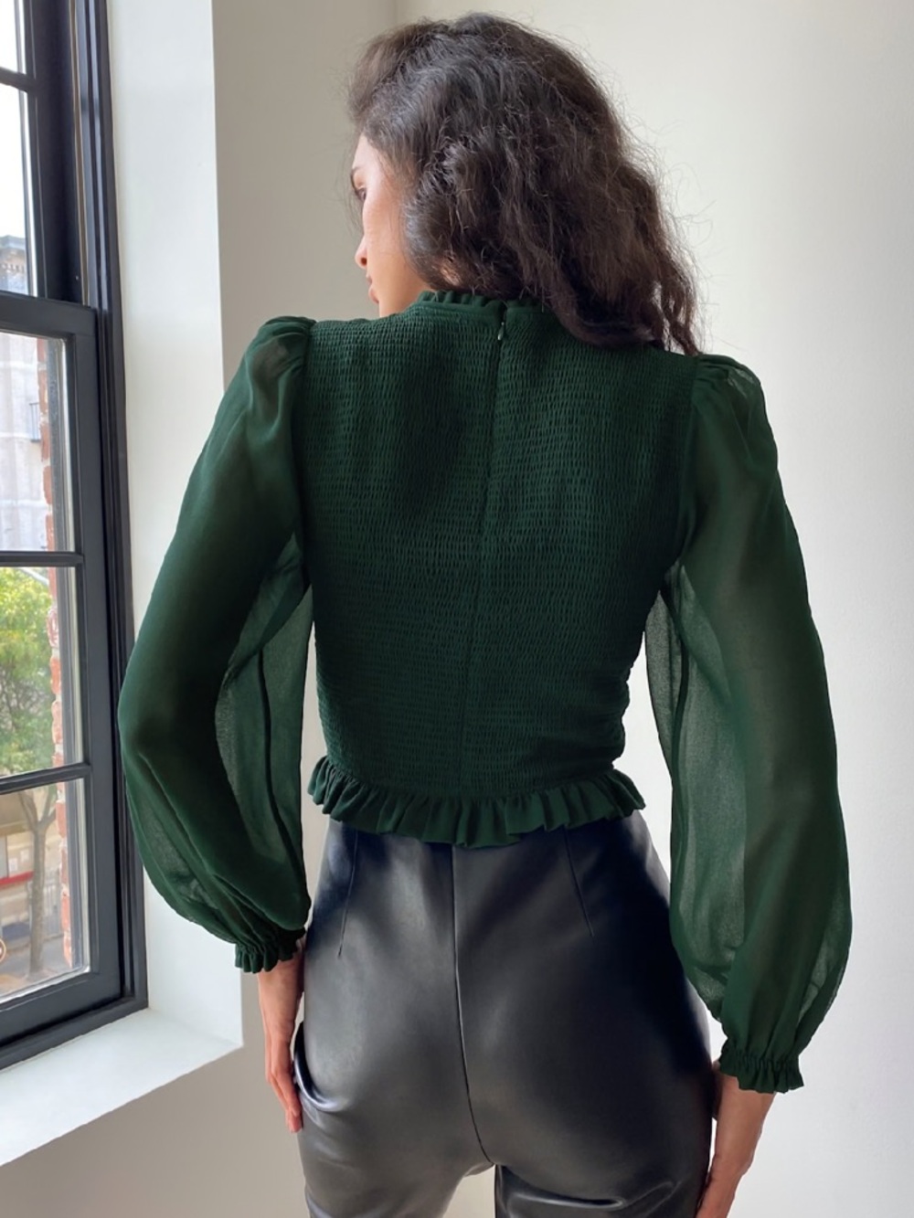 ARITZIA Wilfred Tempest Blouse Women's Dark Green Smocked Long-Sleeve Top - Picture 2 of 11